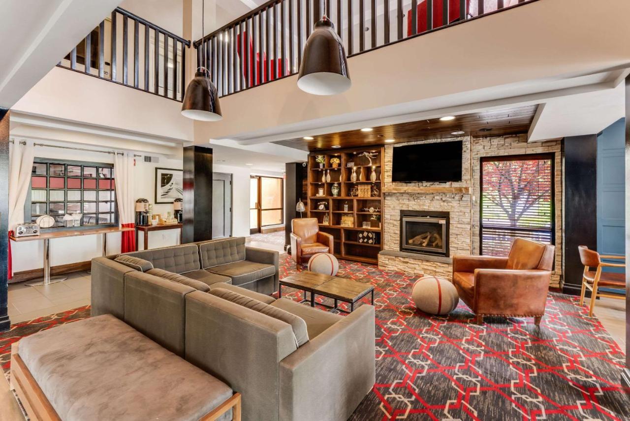 The Crossroads Hotel - Ньюберг Экстерьер фото